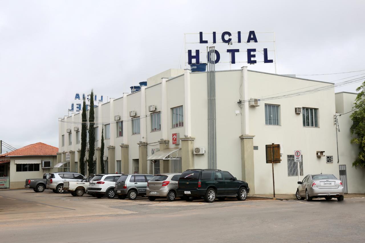 Licia Hotel Joao Pinheiro Екстериор снимка