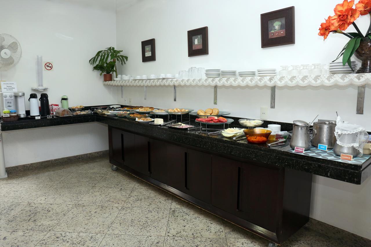 Licia Hotel Joao Pinheiro Екстериор снимка